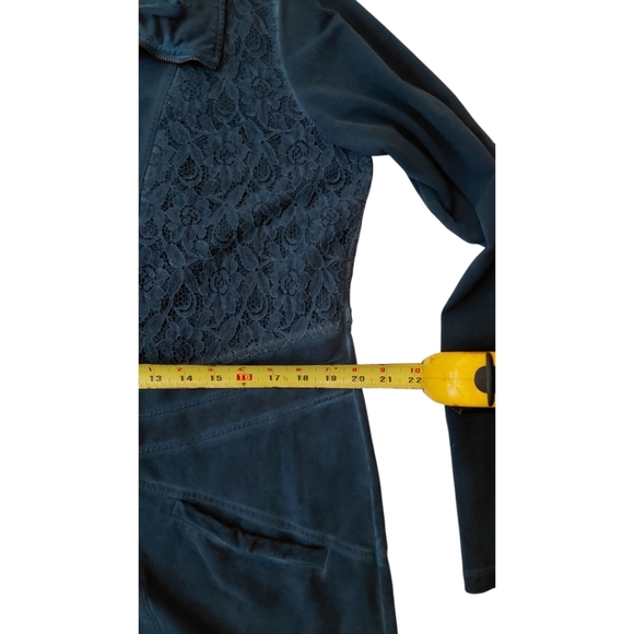 Elegant Blue Trench Coat for Women - Picture 12 of 13